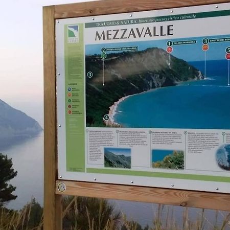 B&B Il Poeta Sul Mare Анкона Екстериор снимка
